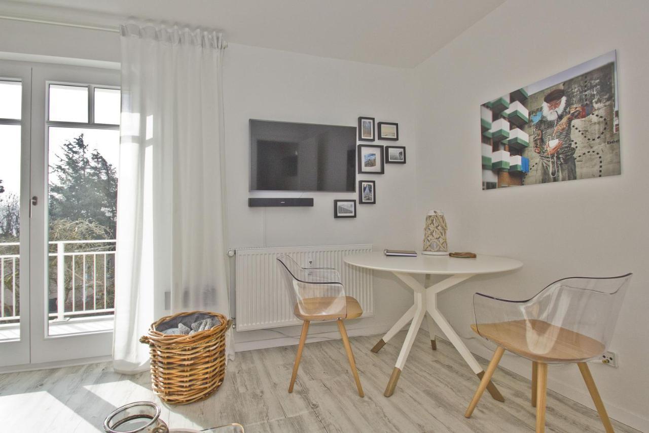 Ferienwohnung Mit Balkon Und Meerblick - Ferienresidenz Zwei Bodden Fewo 1-4 Lietzow Eksteriør billede